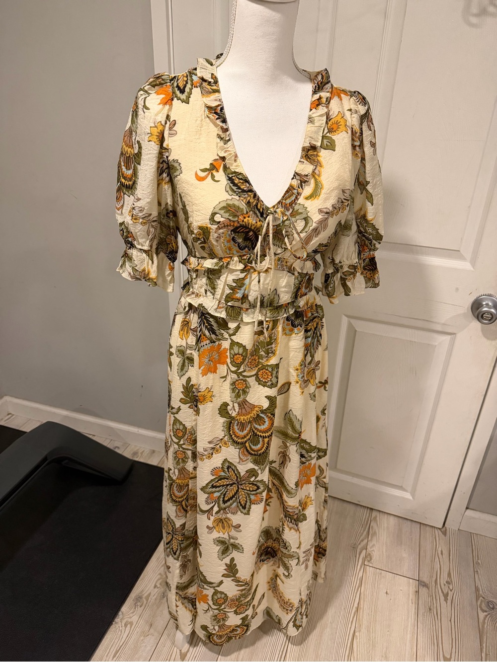1 State Floral Ruffle V-Neck Maxi Dress